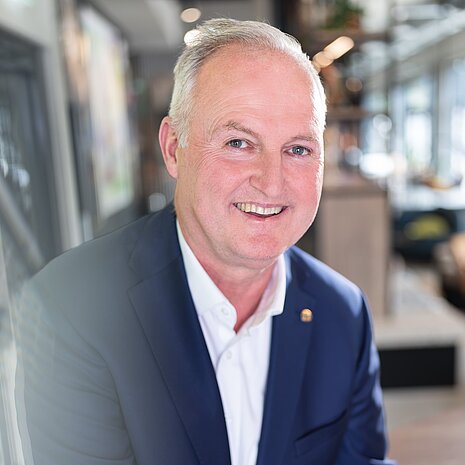Porträt Verkaufsleiter Dirk Meiertoberens