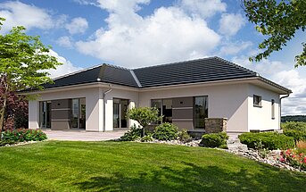 Bungalow Lifetime 7 von allkauf, Ansicht Garten am Tag