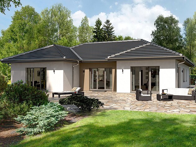 Rendering großer Bungalow Lifetime 9 mit knapp 200 m² von allkauf, Ansicht Garten am Tag